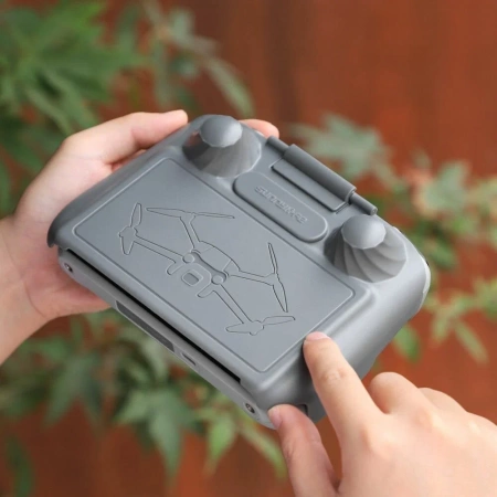 Защитный чехол пульта DJI RC Mini 3 Pro с козырьком от бликов фото в интернет-магазине flywares.ru